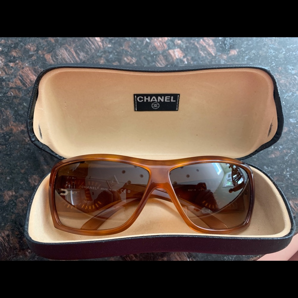 CHANEL SUNGLASSES 😎